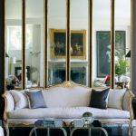 grandi specchi all'interno