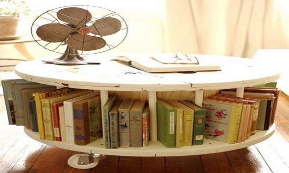 Tavolino da caffè fai da te da bobina di cavo industriale