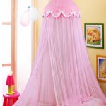Baldacchino per letto per bambini in un colore delicato