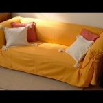 Copertura gialla per mobili imbottiti