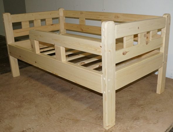 Letto per bambini in legno massello