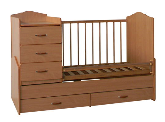 Culla trasformabile per bambini con pendolo