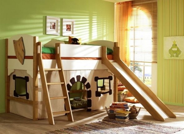 letto a soppalco per bambini con scivolo