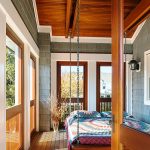 letto moderno in legno massello