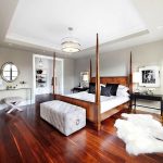 letto in legno massello elegante