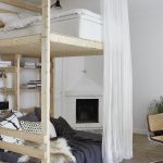 Letto a castello insolito per adulti su ruote