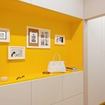 corridoio per corridoio stretto colore giallo