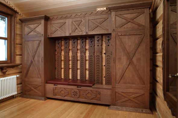 Mobili in legno massello