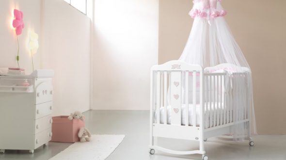 Modello di baldacchino per letto per bambini
