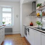 mobili bianchi in cucina