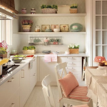 colore bianco nei mobili della cucina