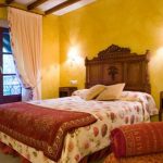 applique sopra il letto interno