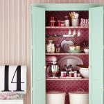 decorazione dell'armadio con carta da parati