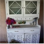 mobiletto bianco decoupage
