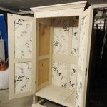mobiletto in legno decoupage