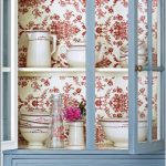 decoupage di mobiletto blu