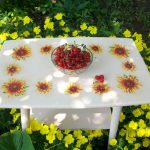 tavolo decoupage nei colori estivi