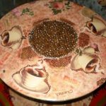 piano del tavolo da cucina in decoupage con bobina di cavo