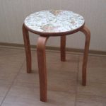 sgabello decoupage con rose