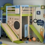 letto a soppalco per bambini con scivolo e angolo sportivo
