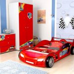 foto di auto con lettino per bambini