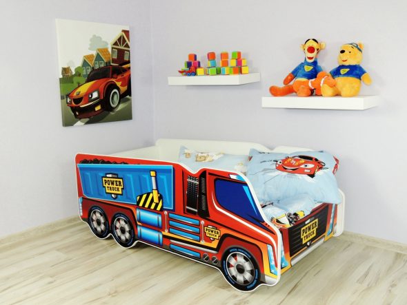 camion con lettino per bambini