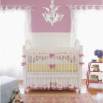 culla per bambini con fiocchi