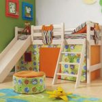 letto per bambini con scivolo in camera