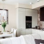 progetto cucina 10 mq. con un divano