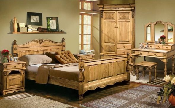 letto in legno di campagna