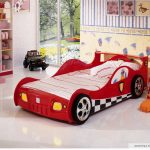 foto di auto con lettino per bambini
