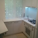 cucina 6 metri quadri luminosa
