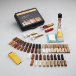 assortimento di cere per mobili