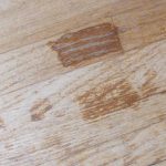 trattamento a cera per mobili in legno
