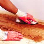 trattamento con cera per legno