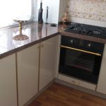 piano del tavolo del davanzale della finestra all'interno