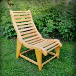 sedia da giardino in legno foto