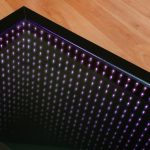 tavolo infinito retroilluminato viola