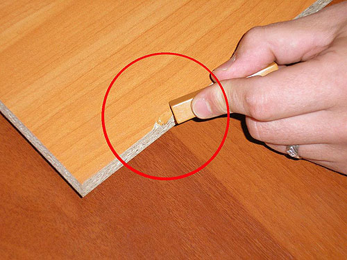rimozione delle scheggiature con cera
