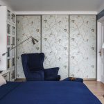 armadio a muro in camera da letto con motivo