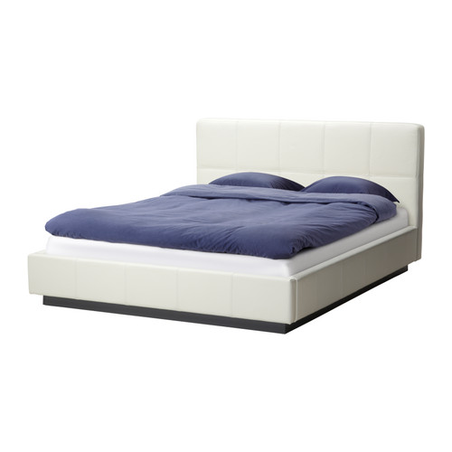 Letti matrimoniali bianchi di Ikea