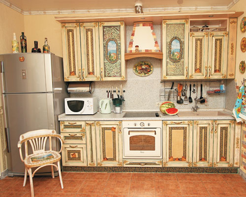Decoupage di mobili da cucina