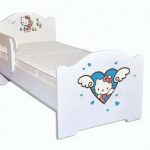 Letto per bambini bianco con sponda