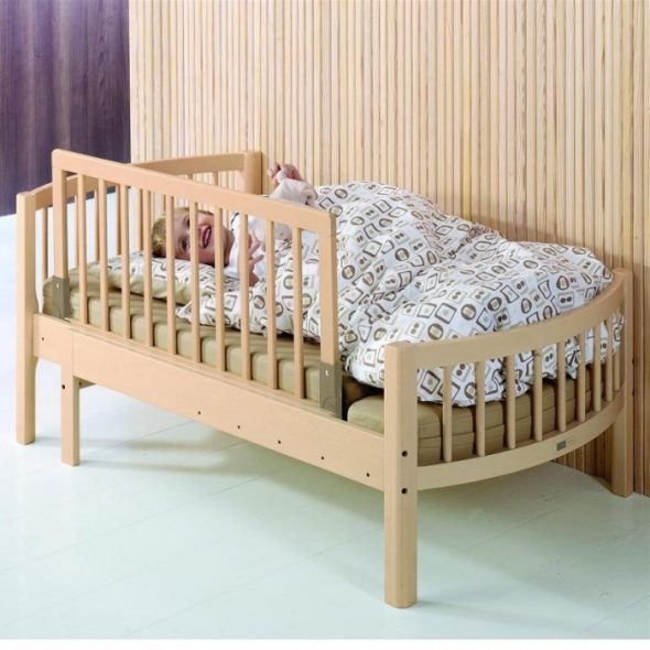 Letto per bambini con sponda estraibile