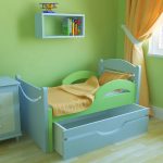 Lettino per bambini con sponda protettiva