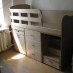 Letto a soppalco con sponda alta