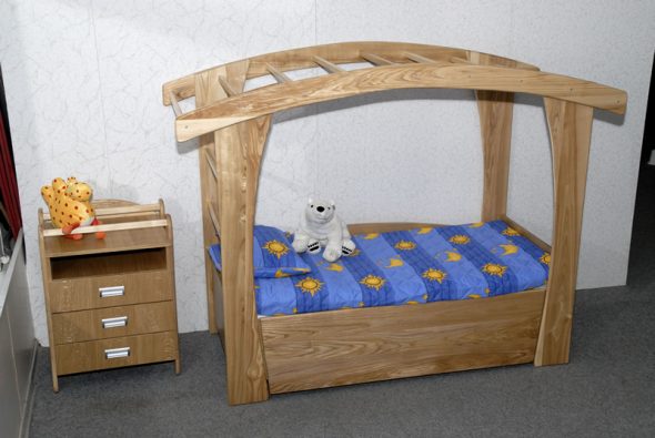 Letto in legno per bambini dai 3 anni