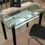 Tavolo quadrato in vetro