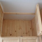 Mobiletto da balcone in legno di faggio