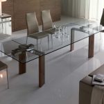 Tavolino trasformabile in vetro: un'eccellente soluzione di design